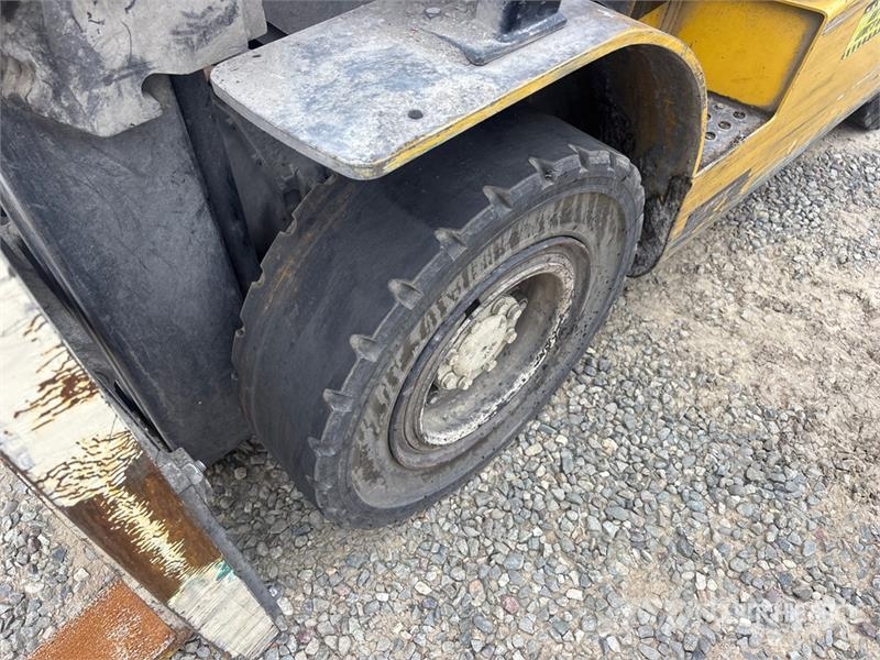 Yale GP050MX 4400 lb Pneumatic Tire Forklift Empilhadeiras - outros