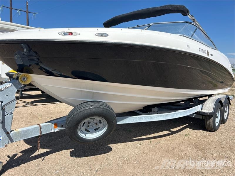 Yamaha AR210 21 ft Jet Boat w/2017 Midwest Trailer Delovni čolni/barže