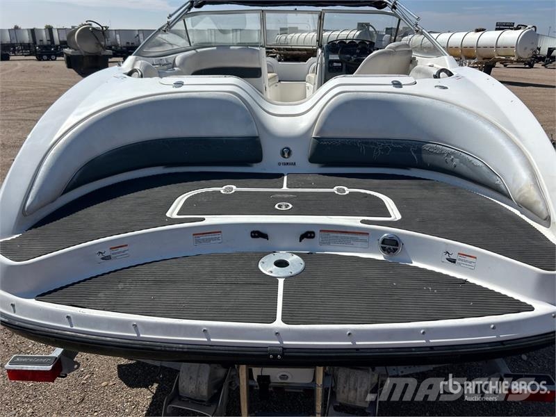 Yamaha AR210 21 ft Jet Boat w/2017 Midwest Trailer Delovni čolni/barže