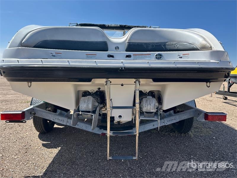 Yamaha AR210 21 ft Jet Boat w/2017 Midwest Trailer Delovni čolni/barže