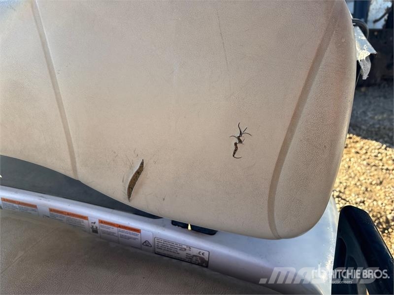 Yamaha Electric Golf Cart (Inoperable) Carrinhos de golfe
