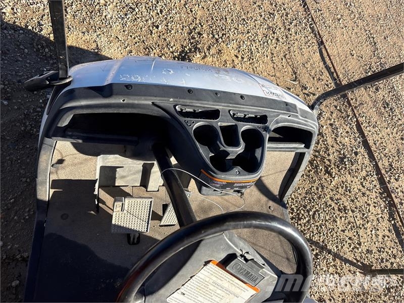Yamaha Electric Golf Cart (Inoperable) Carrinhos de golfe