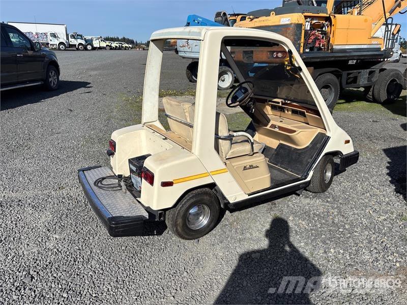 Yamaha Electric Golf Cart (Inoperable) Golf carts