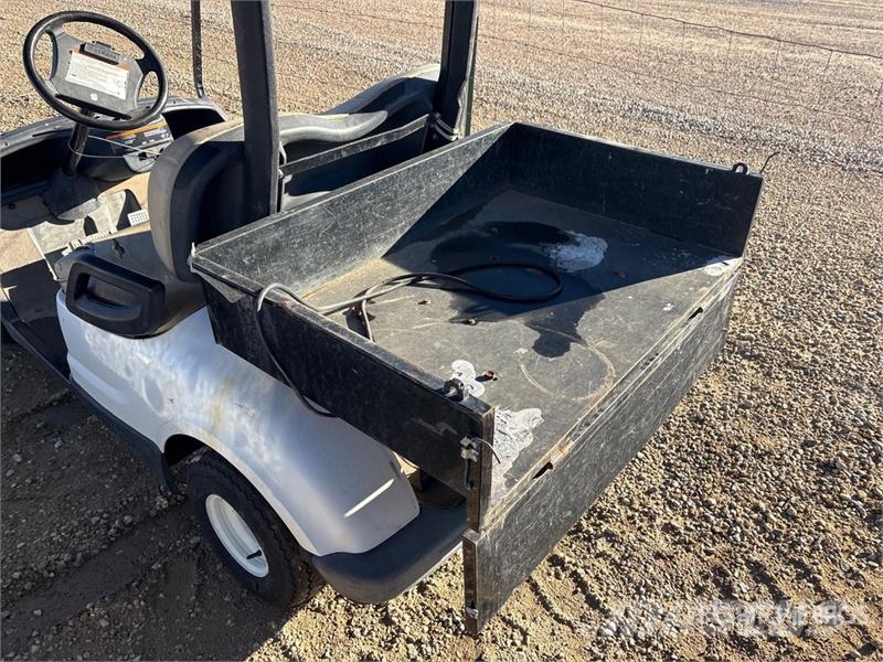 Yamaha Electric Golf Cart (Inoperable) Carrinhos de golfe