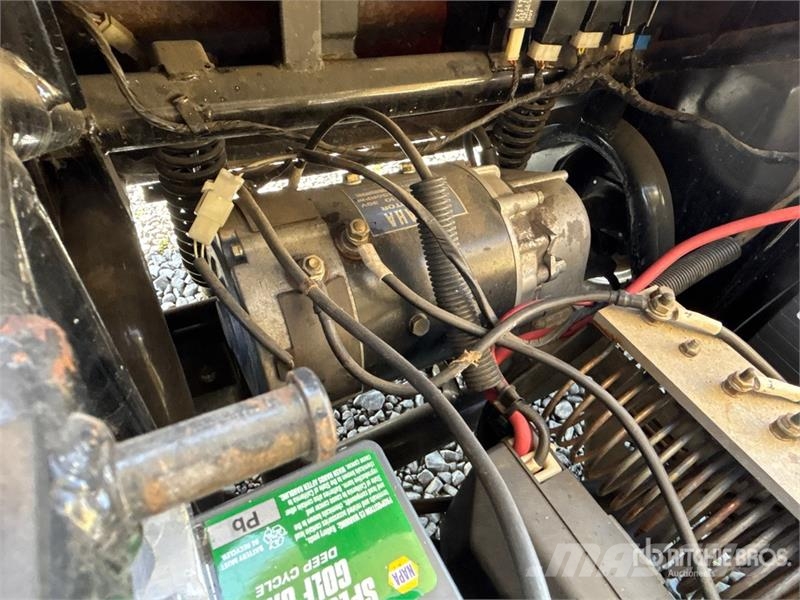 Yamaha Electric Golf Cart (Inoperable) Golf carts