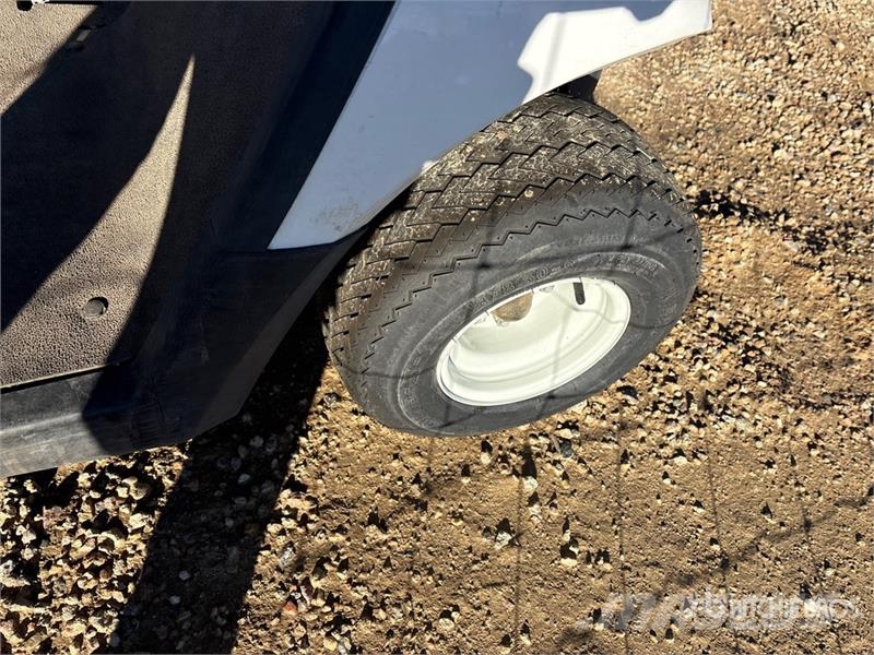 Yamaha Electric Golf Cart (Inoperable) Carrinhos de golfe
