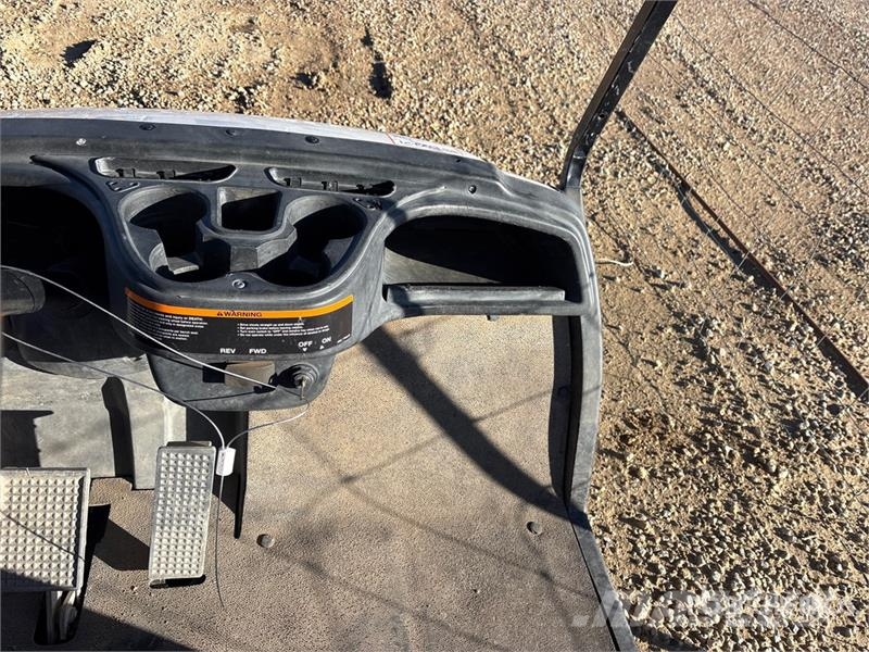 Yamaha Electric Golf Cart (Inoperable) Carrinhos de golfe