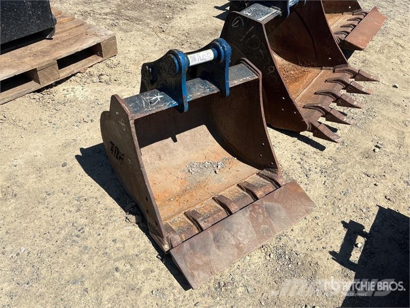 Yanmar 24 in Cleanup Excavator Bucket Schaufeln