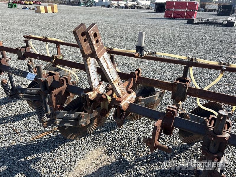 YETTER 180 in 3-Point Fertilizer Bar Sonstige Landmaschinen