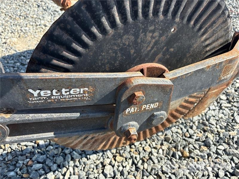 YETTER 180 in 3-Point Fertilizer Bar Sonstige Landmaschinen