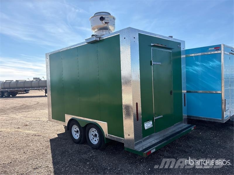 Zago 11 ft T/A Food Concession Trailer مقطورات أخرى
