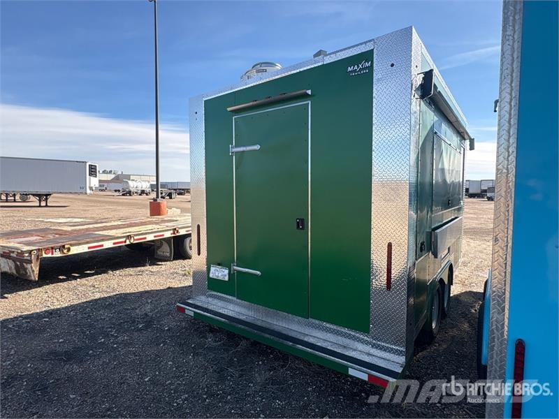 Zago 11 ft T/A Food Concession Trailer مقطورات أخرى