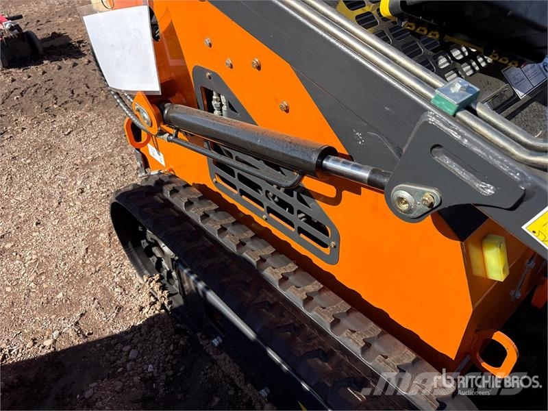 ZVOX SU-480 Mini Compact Track Loader (Unused) Мини товарачи