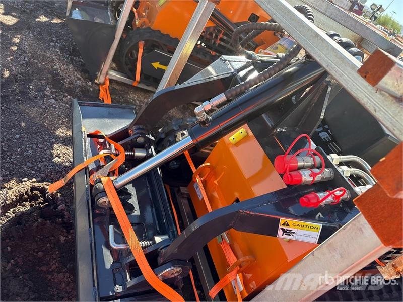 ZVOX SU-480 Mini Compact Track Loader (Unused) Мини товарачи