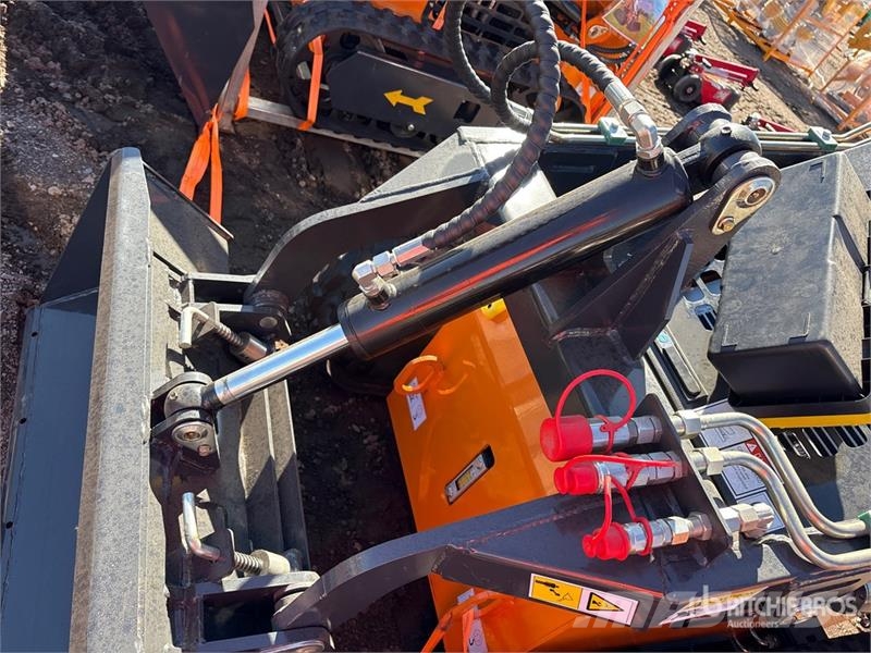 ZVOX SU-480 Mini Compact Track Loader (Unused) Мини товарачи