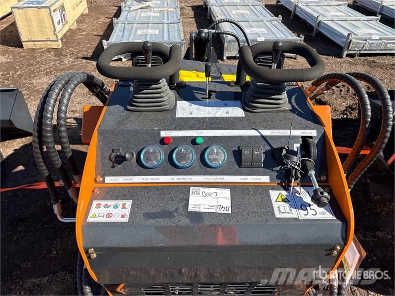 ZVOX SU-480 Mini Compact Track Loader (Unused) Мини товарачи