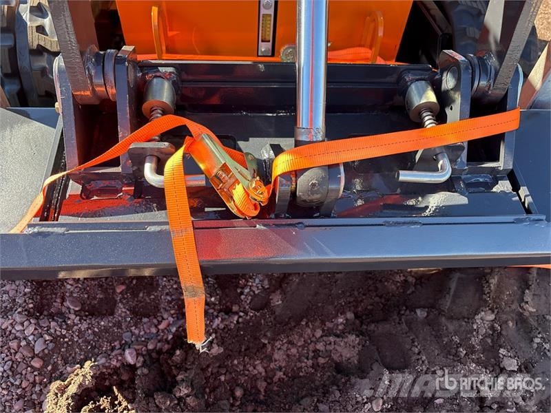 ZVOX SU-480 Mini Compact Track Loader (Unused) Мини товарачи