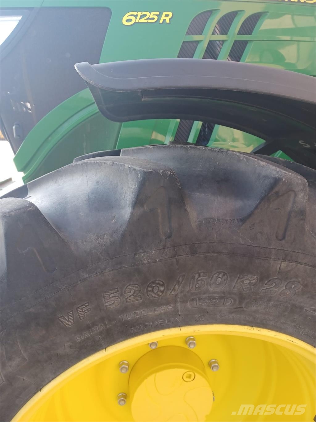 John Deere 6125 R Трактори