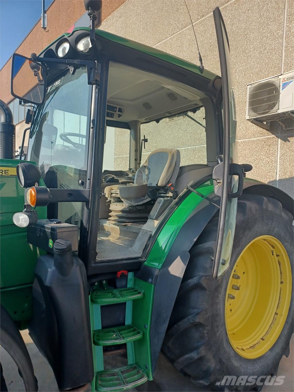 John Deere 6125 R Трактори