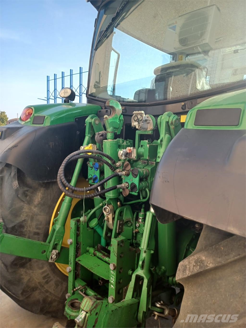 John Deere 6125 R Трактори
