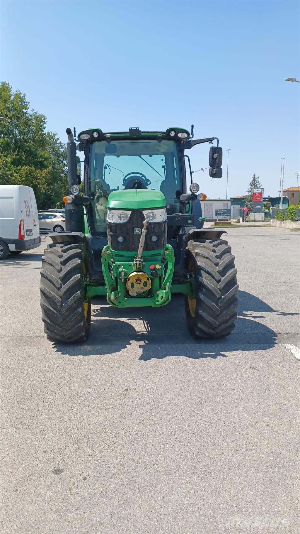 John Deere 6130R Traktoren