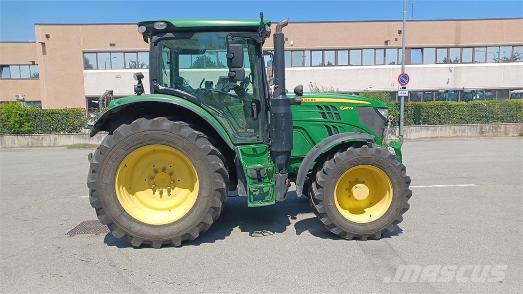John Deere 6130R Traktoren