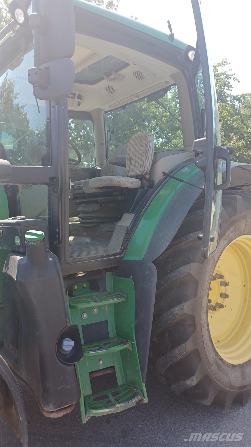John Deere 6130R Traktoren