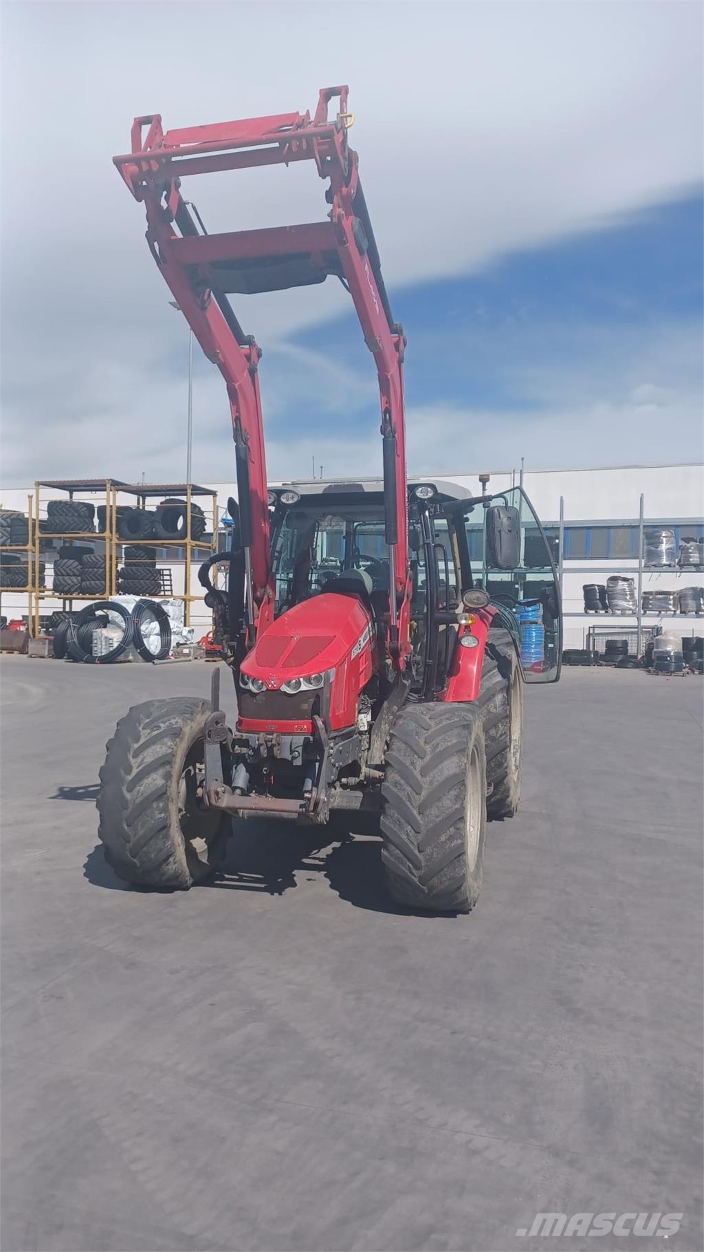 Massey Ferguson 5712S Traktoren