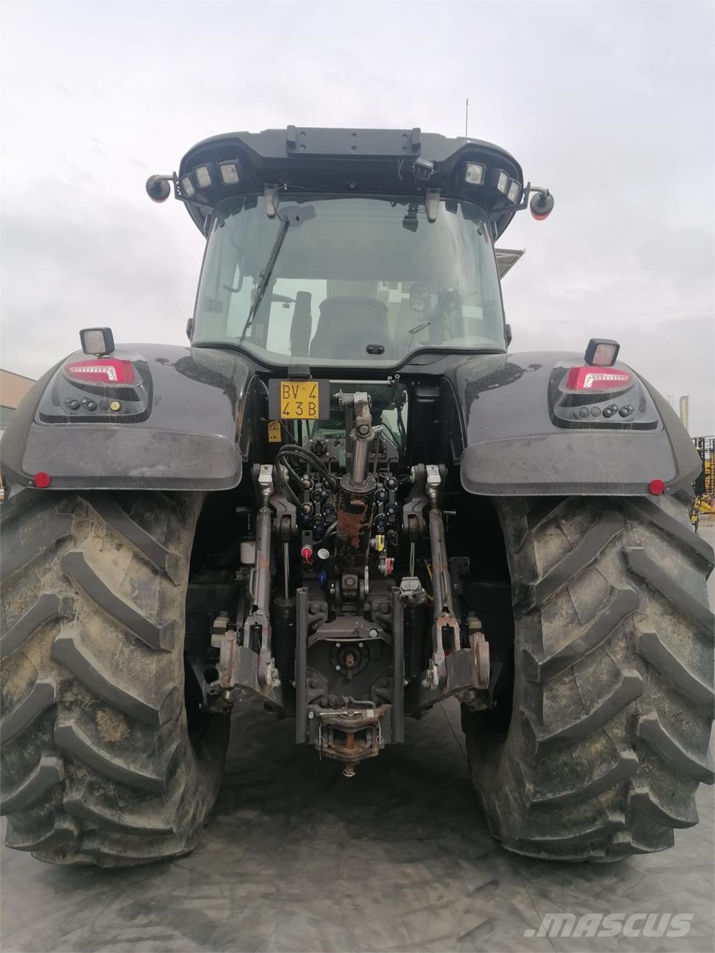 Valtra S324 Tractores