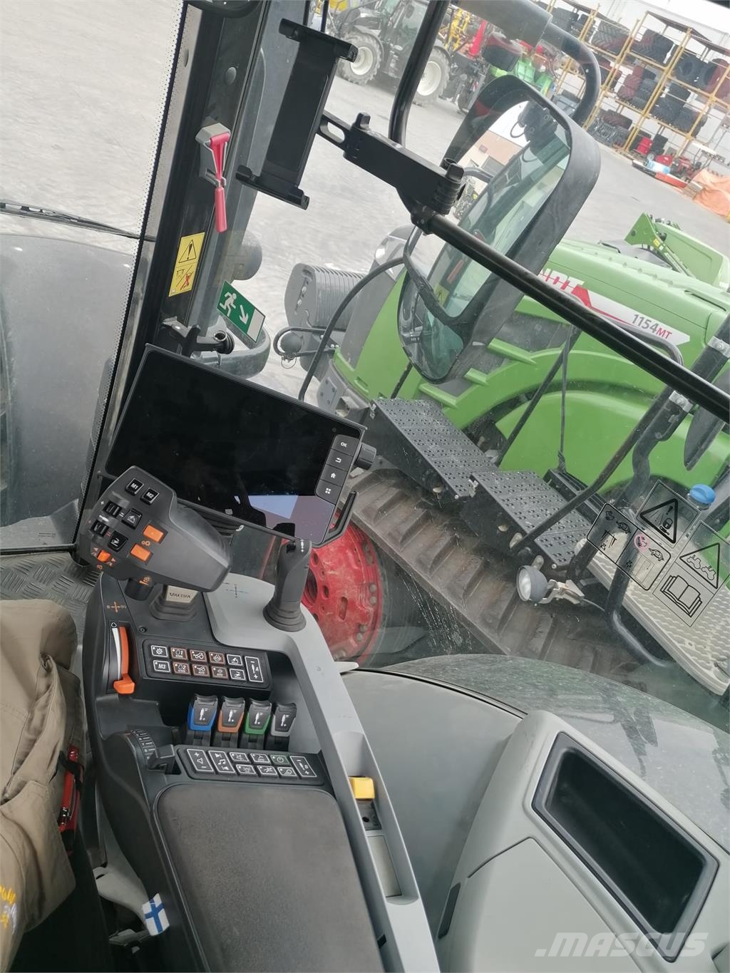 Valtra S324 Tractores