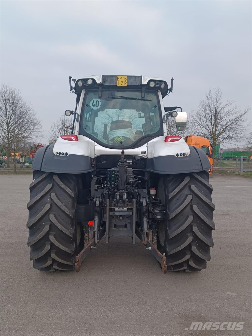 Valtra T234V Tractores
