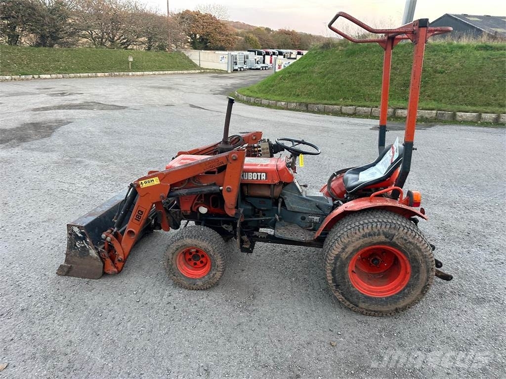 Kubota B7100