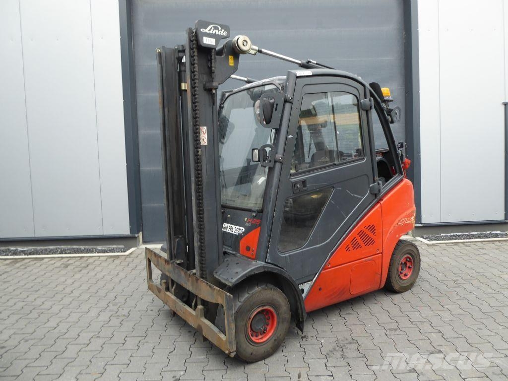 Linde H25T-02 شاحنات LPG