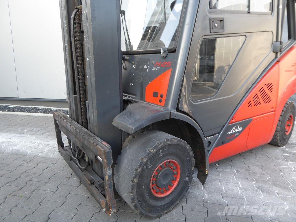 Linde H25T-02 LPG forklifts