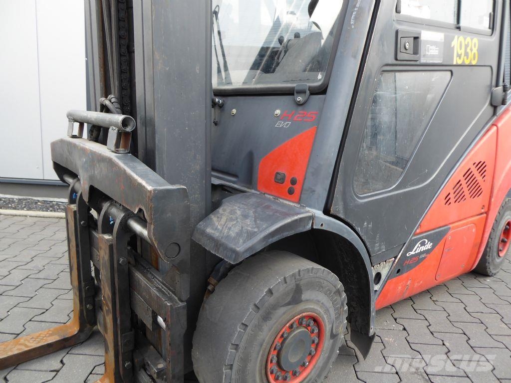 Linde H25T-02 شاحنات LPG
