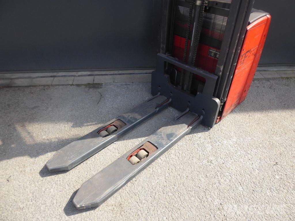 Linde L16 Παλετοφόρα πεζού χειριστή με ιστό