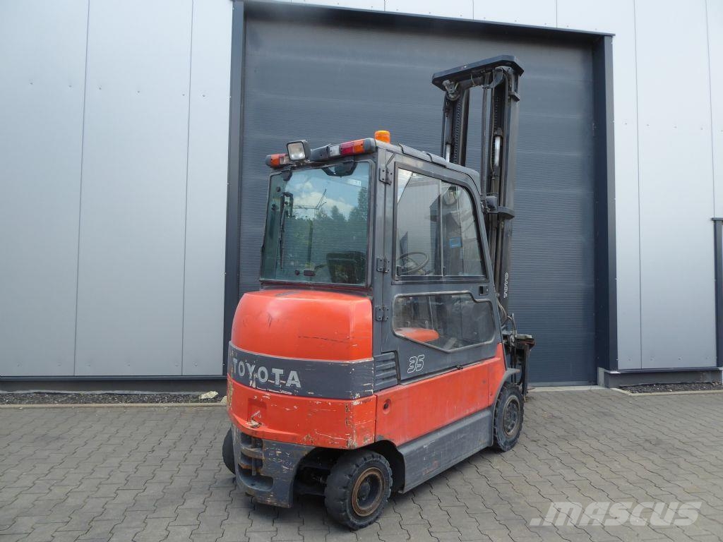 Toyota 7FBMF35 Electric forklifts