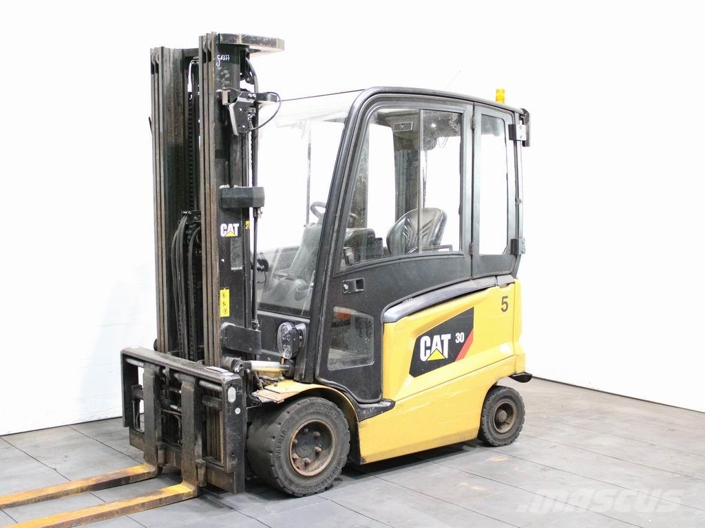 CAT EP 30 CN Elektriniai šakiniai krautuvai