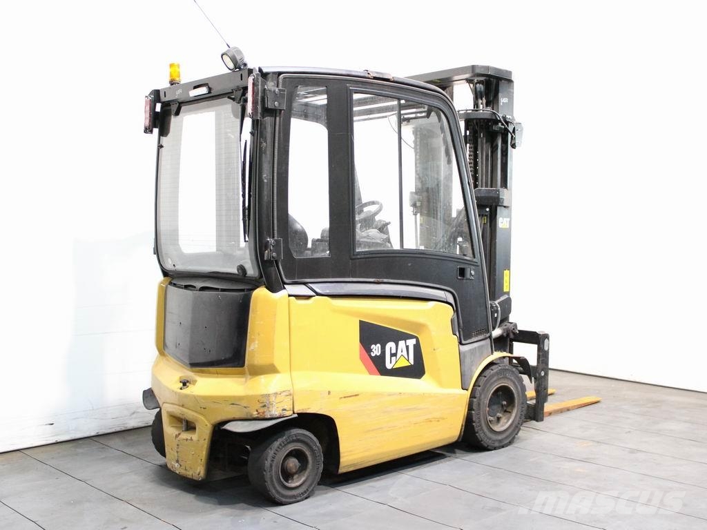CAT EP 30 CN Elektriniai šakiniai krautuvai