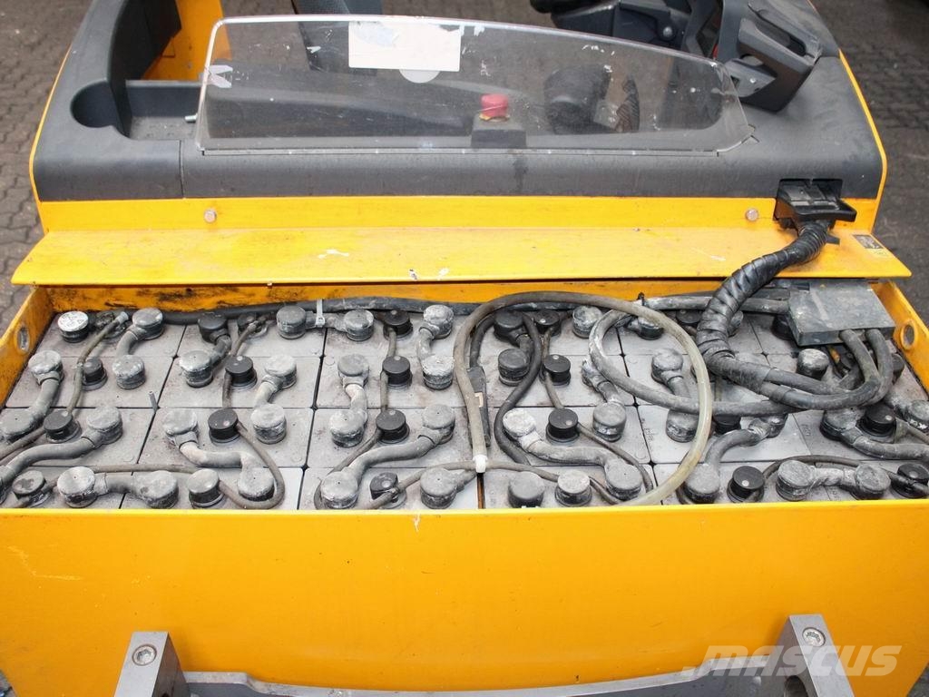 Jungheinrich ETV 320 DL GNE115-1151DZ Reachtruck voor hoog niveau