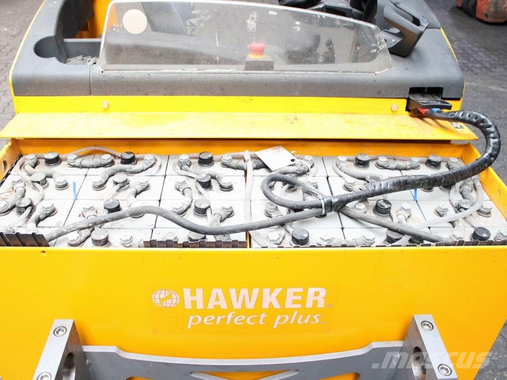 Jungheinrich ETV 320 DL GNE115-1151DZ Reachtruck voor hoog niveau