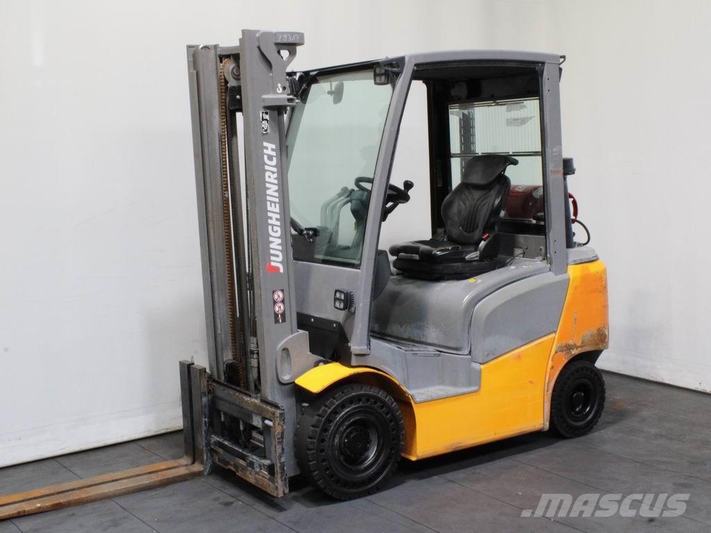 Jungheinrich TFG 320 G120-330ZT Камиони с АГУ