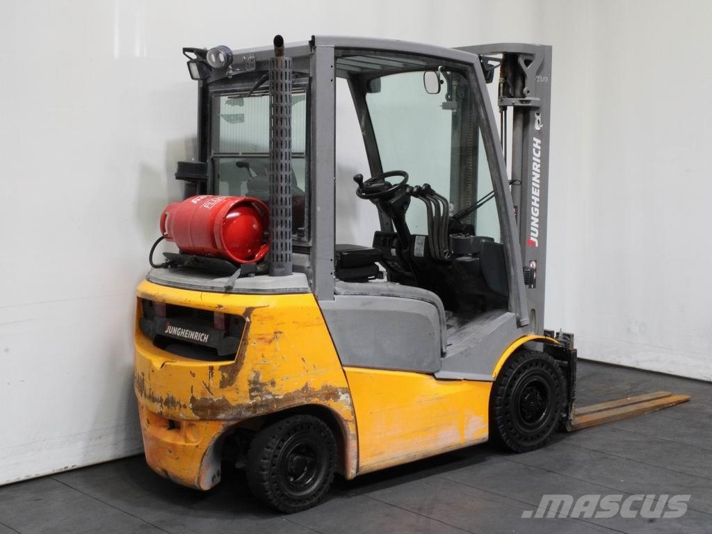 Jungheinrich TFG 320 G120-330ZT Камиони с АГУ