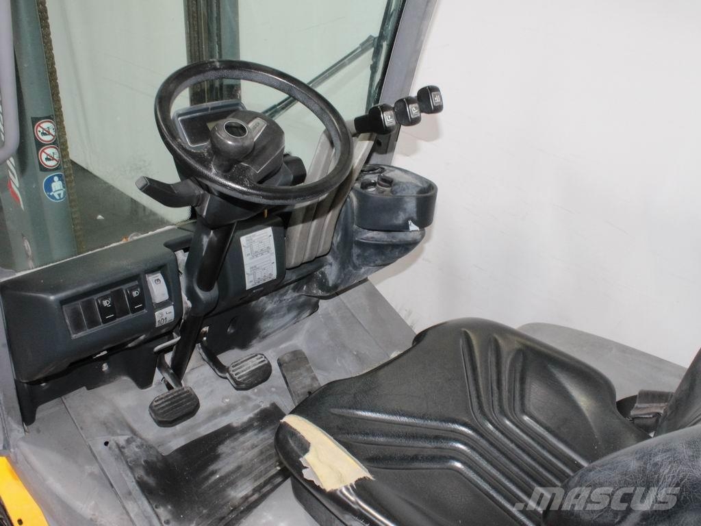 Jungheinrich TFG 320 G120-330ZT Камиони с АГУ