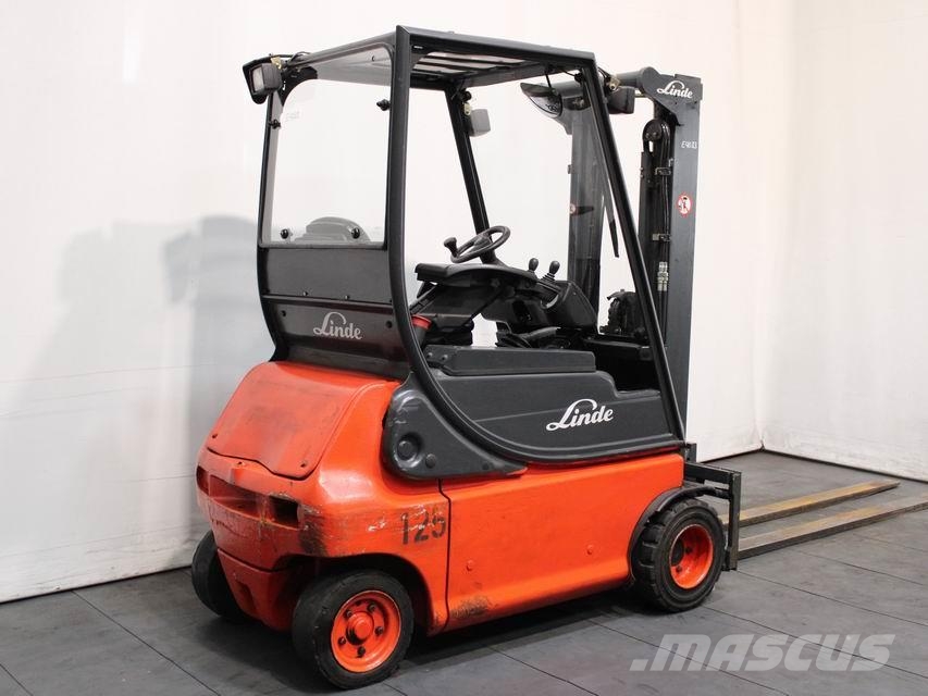 Linde E 18 P-02 335 电动叉车