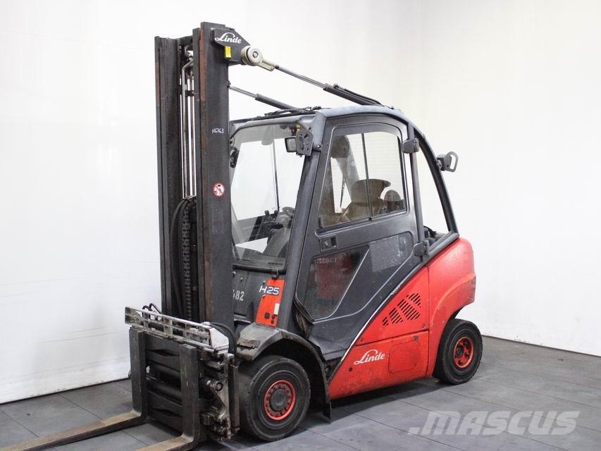 Linde H 25 D-01 392 Дизельні навантажувачі