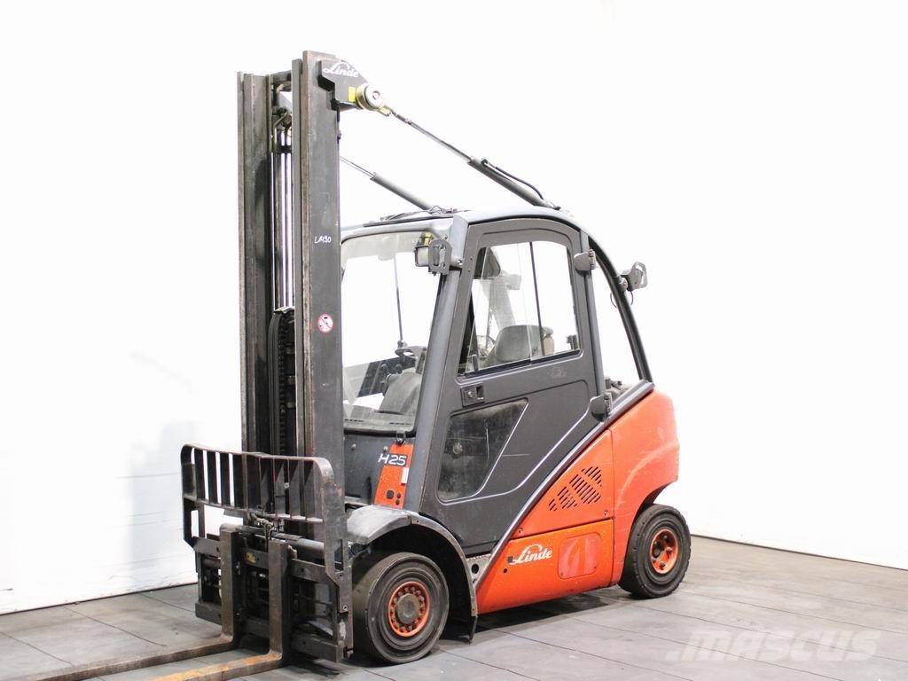 Linde H 25 D-01 392 Дизельні навантажувачі
