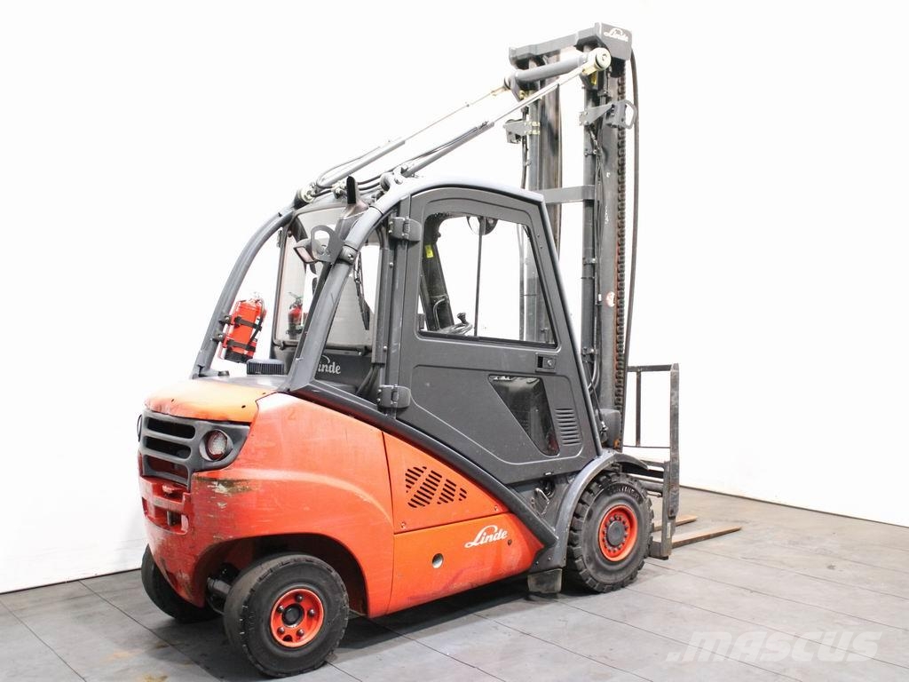 Linde H 30 D-01 393 Дизельні навантажувачі