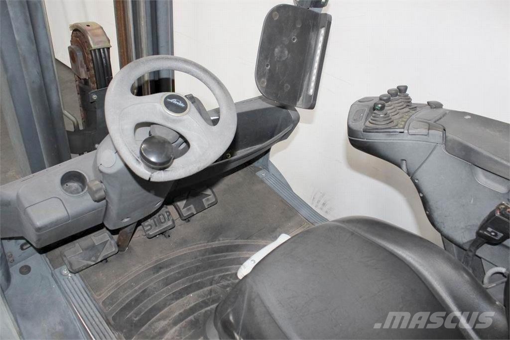 Linde H 35 D-02 393 Diesel forklifts