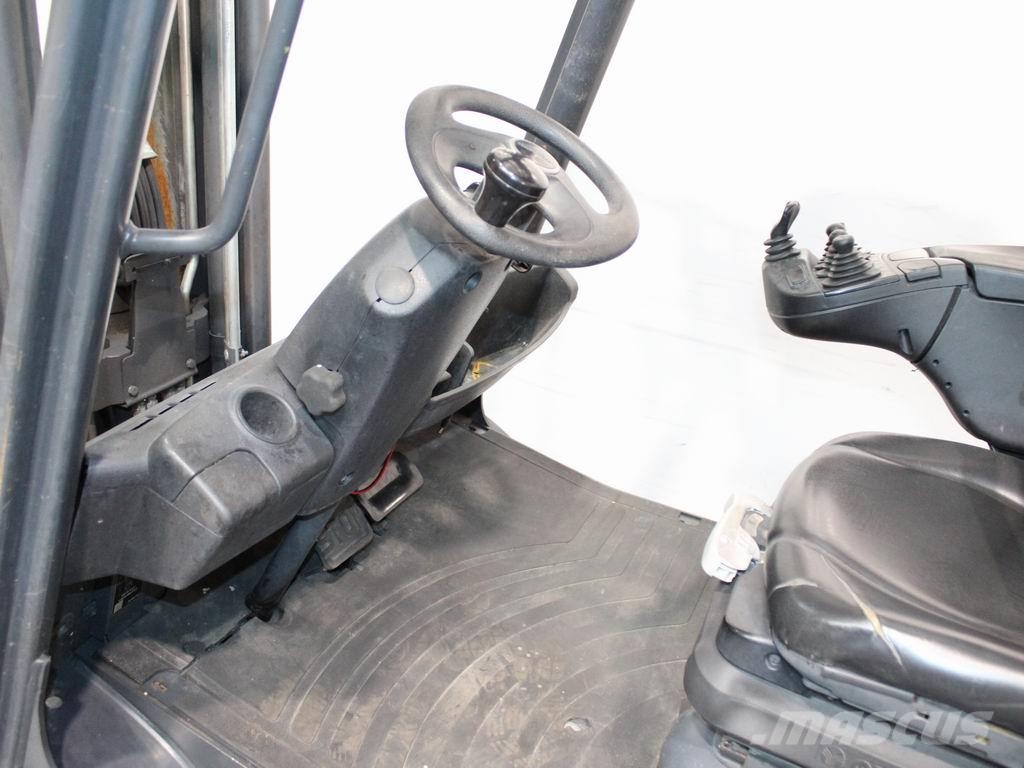 Linde H 35 D-02 393 Dízel targoncák